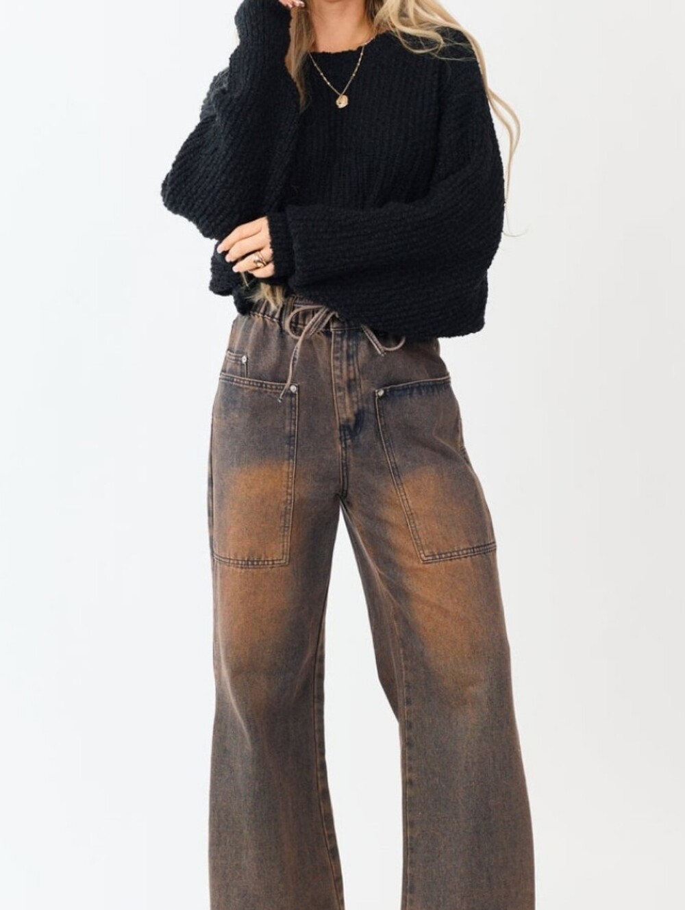 Very J Wide-Leg Cargo Pants in Distressed Brown